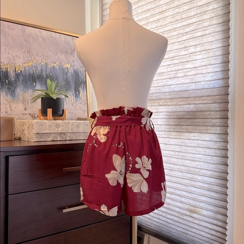 Woman's Shein Red Floral Print High Waisted Shorts with Bow Tie. Size Small - Picture 5 of 5